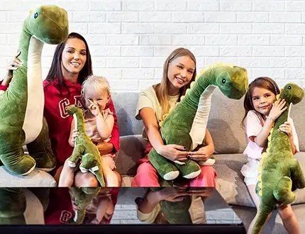 Dinozauri de pluși mari